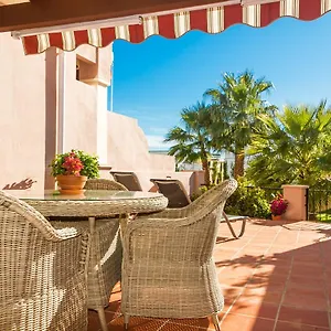 https://cipreses-house-nerja-canovas.hotelsinnerja.org